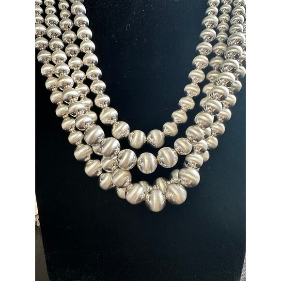 Ombré Triple Strand Metal Bead Necklace - Picture 7 of 7